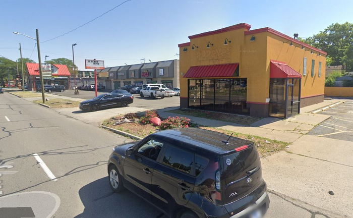 Palm Beach Lanes - 2022 Street View - Closed Popeyes